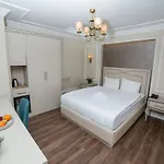 The Charm - Old Hotel
