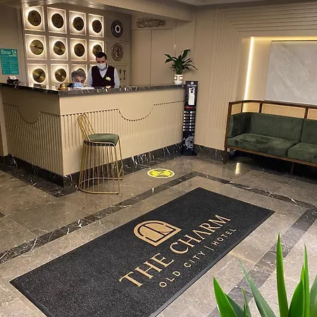 מלון The Charm - Old 4*