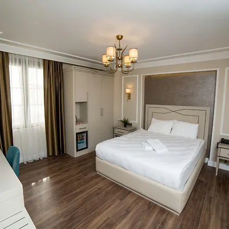 The Charm - Old Hotel