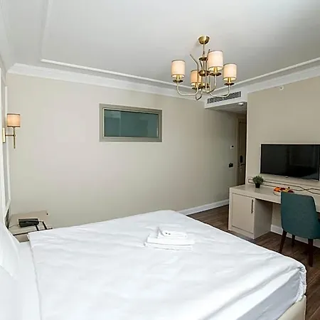 The Charm - Old Hotel 4*