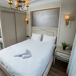 The Charm - Old Отель 4*