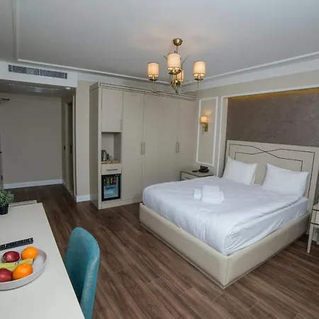 The Charm - Old Hotel 4*