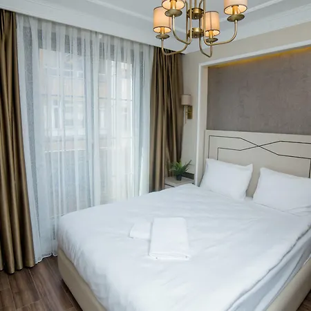 The Charm - Old Hotel 4*